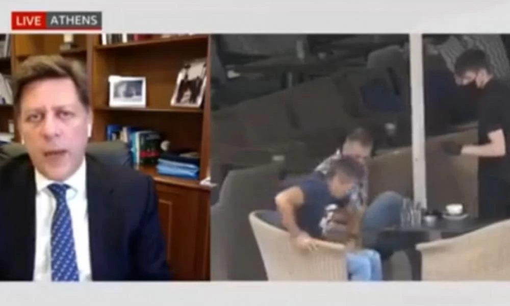 Το απρόοπτο σε καφετέρια στη συνέντευξη Βαρβιτσιώτη στο BBC
